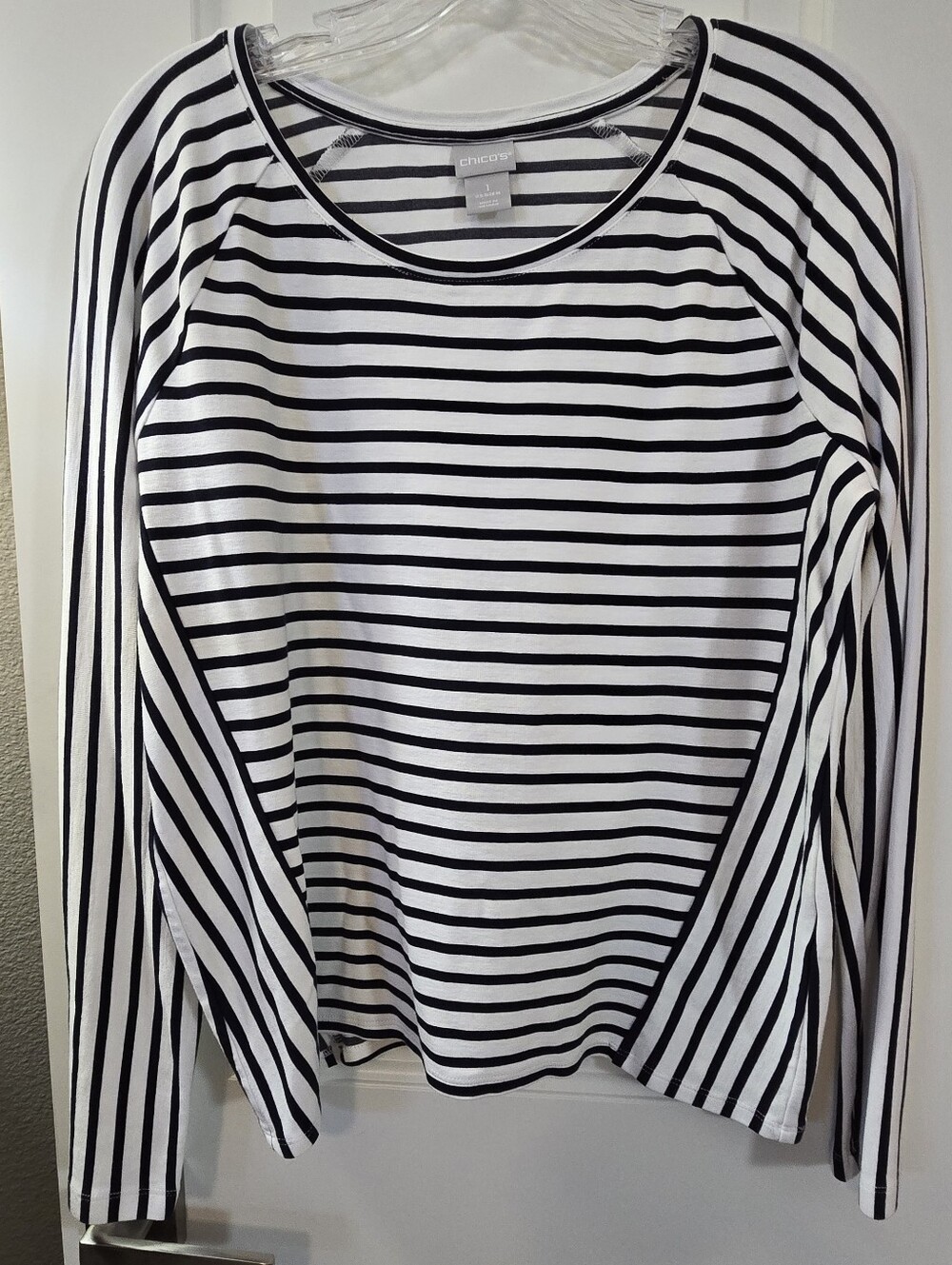 Chico's Black White Striped Raglan Sleeve Top Size 1 Medium